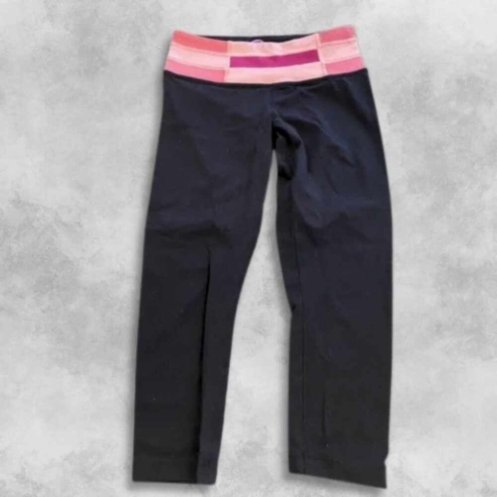 Lululemon Capri Leggings Comfortable Wide Waistband Stretchy Black Pink W US 4